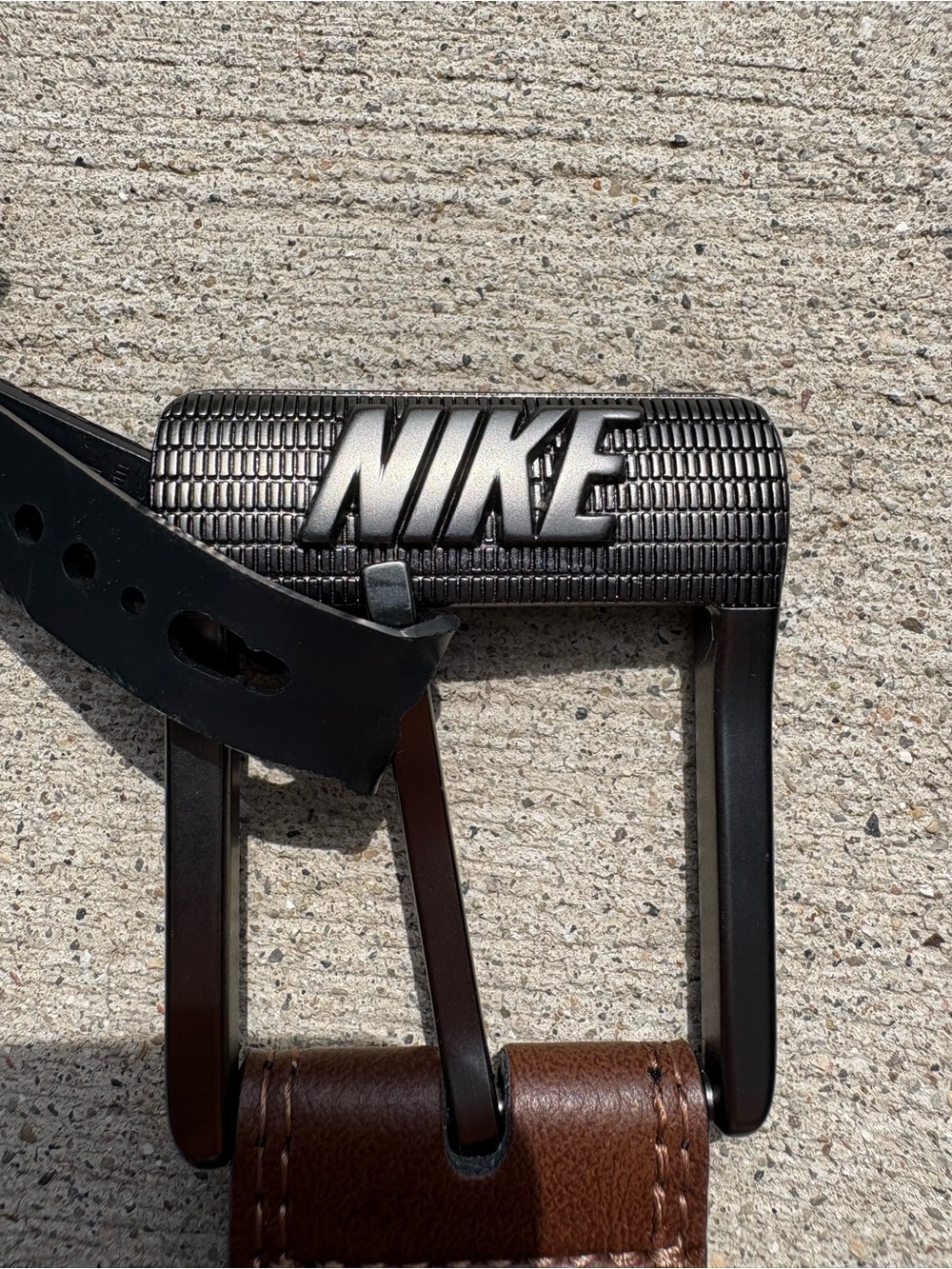 Nike Men's Brown Faux Leather Belt with Black underside & Branded Buckle. Sz XL